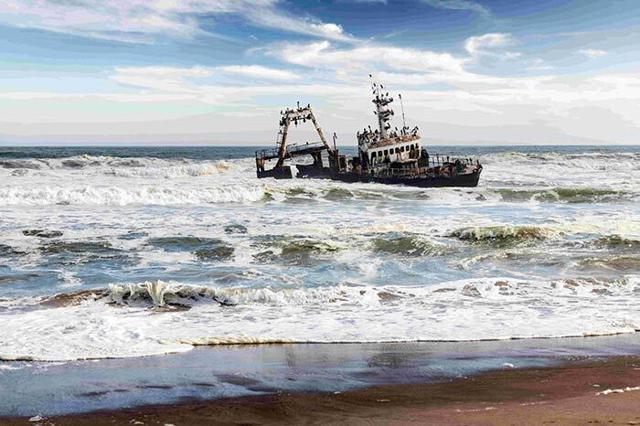 Over 60 people have drowned in the capsizing of a migrant vessel off Libya, the UN says - https://cdn.connectfm.ca/ship_2023-12-18-185558_rnee.jpg