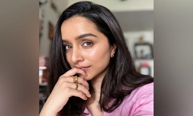 Oh! They are a couple now - https://cdn.connectfm.ca/shraddhakapoor.jpg