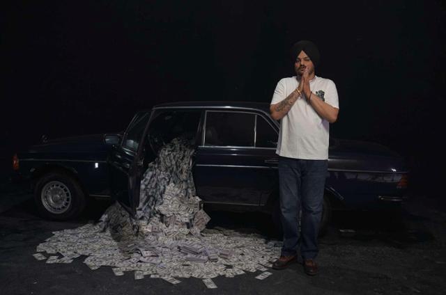 Movie on punjabi singer Sidhu Moosewala’s real life soon - https://cdn.connectfm.ca/sidhu-moosewala-nov-1_2023-11-02-205305_geqt.jpg