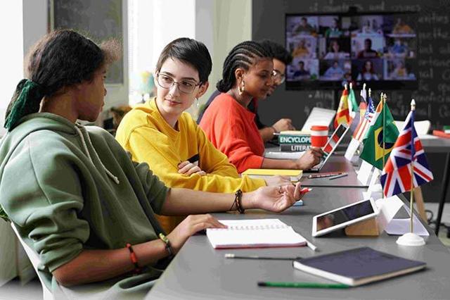 The Canadian government is planning to limit the number of international students - https://cdn.connectfm.ca/student_2024-01-15-182443_sbyg.jpg