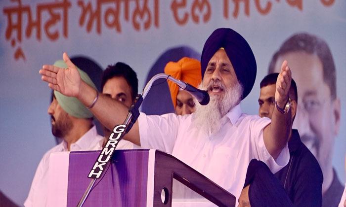 a-case-should-be-registered-against-kangana-ranaut-sukhbir-singh-badal