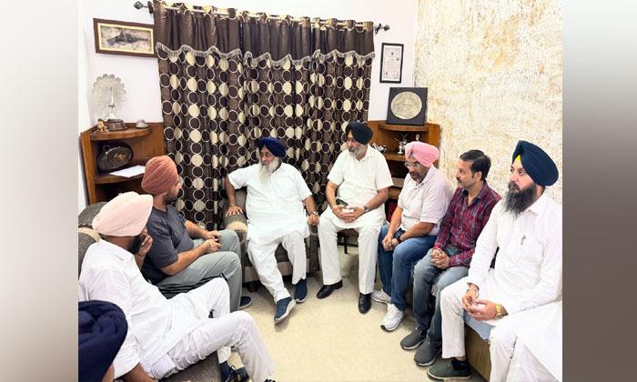 sukhbir-badal-is-also-active-in-panchayat-elections-in-punjab