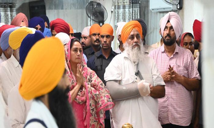 sukhbir-badal-pays-obeisance-at-takht-damdama-sahib-after-nanded-attack