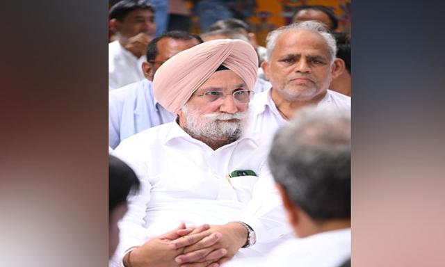 Delhi 'AAP' government is a government of dramatists: Sukhjinder Singh Randhawa - https://cdn.connectfm.ca/sukhjinder-singh-randhawa_2024-09-17-160653_vhhm.jpg