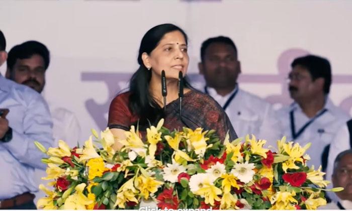 sunita-kejriwal-will-campaign-in-punjab