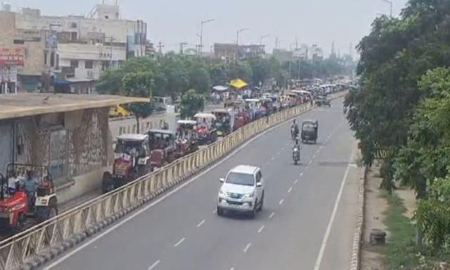 Farmers took out tractor march in many places in Punjab and Haryana today - https://cdn.connectfm.ca/tractor-march_2024-08-15-202746_kchy.jpg