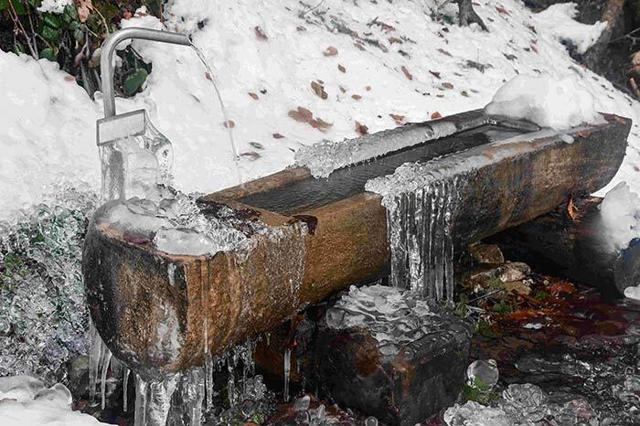 Water supply stopped in Calgary due to damaged pipes - https://cdn.connectfm.ca/water_2024-01-16-183334_ewus.jpg