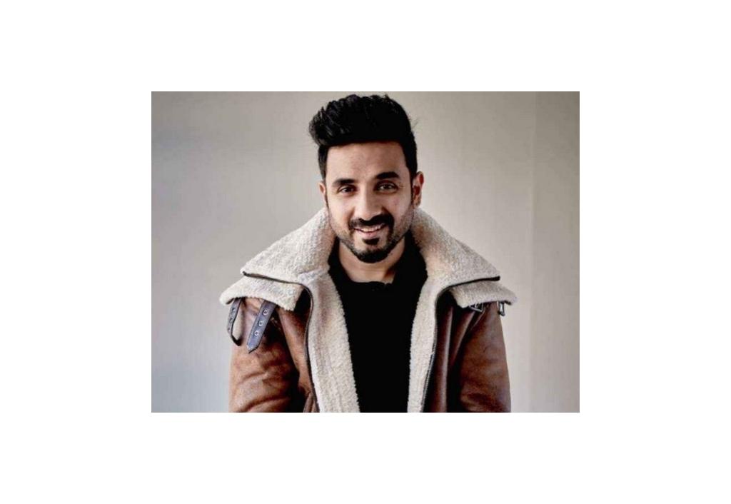 vir-das-tests-covid-19-positive-muses-about-pillows