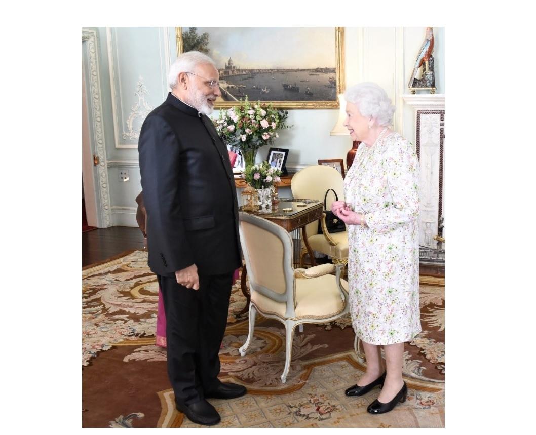 a-stalwart-world-mourns-britains-queen-elizabeth-ii