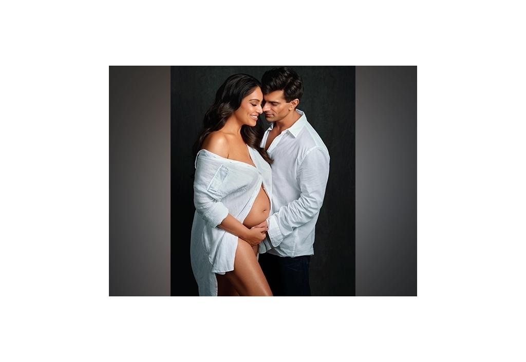 bipasha-basu-karan-singh-grover-announce-pregnancy