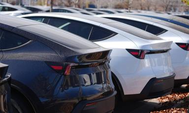 b-c-driver-ticketed-after-appearing-asleep-at-wheel-of-tesla-on-highway-1