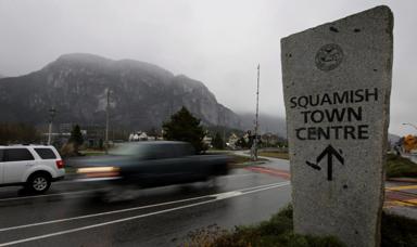 b-c-slack-line-walker-forgot-to-re-attach-leash-before-fatal-fall-association-says