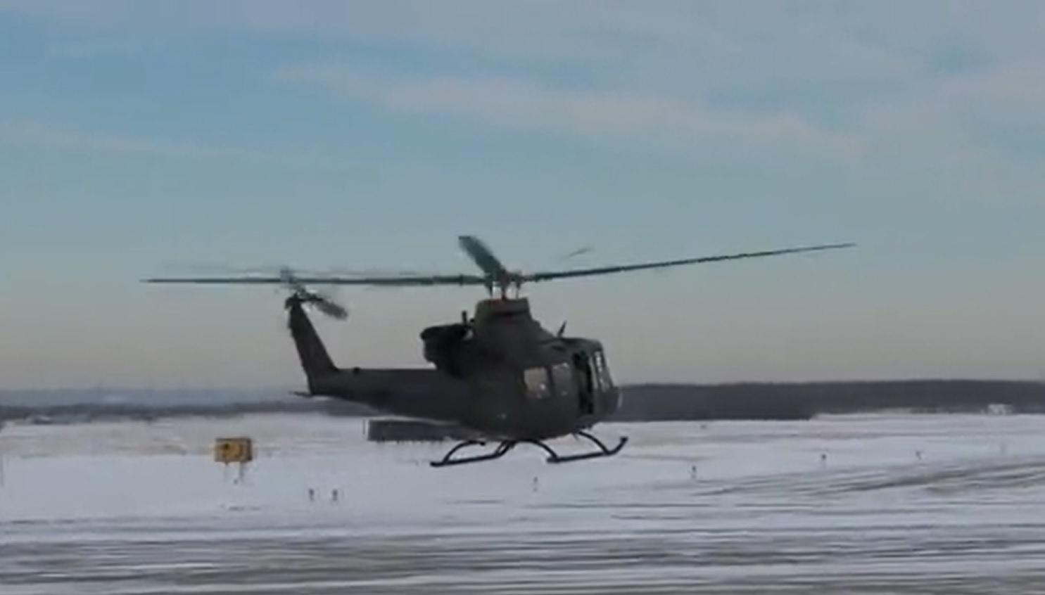 first-group-of-canadian-armed-forces-personnel-arrives-in-b-c