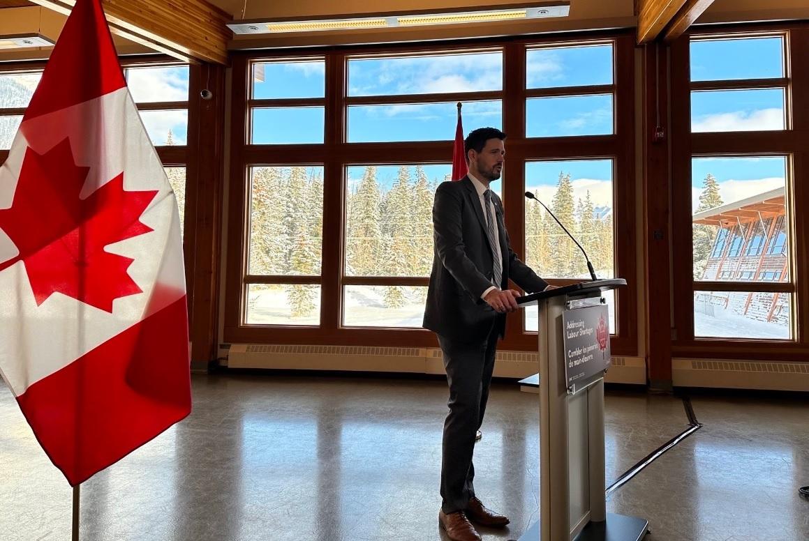 employers-and-temporary-workers-to-benefit-from-family-work-permits-to-address-labour-shortages