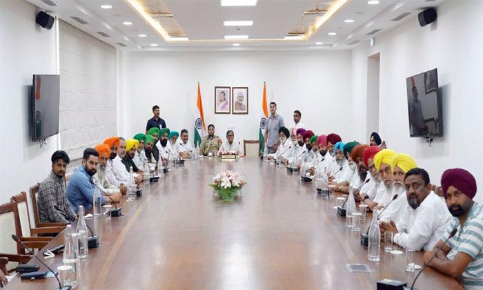 skm-delegation-raises-bbmb-membership-water-management-concerns-with-punjab-governor