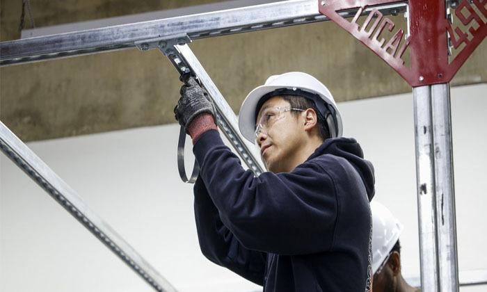 canada-adds-18-200-jobs-in-june-as-unemployment-rate-falls-to-6-5