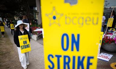 all-b-c-government-liquor-cannabis-stores-now-behind-workers-pickets