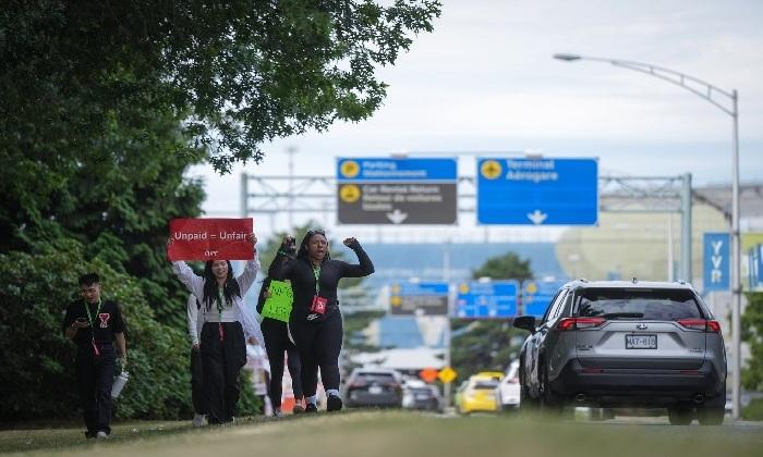 flight-attendants-union-says-tentative-deal-reached-to-end-air-canada-strike