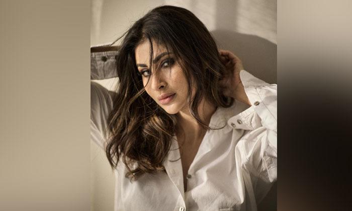 mouni-roy-sparks-speculation-after-unfollowing-husband-suraj-nambiar-on-instagram