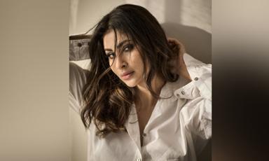 mouni-roy-sparks-speculation-after-unfollowing-husband-suraj-nambiar-on-instagram