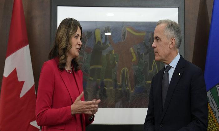 ottawa-and-alberta-sign-agreement-on-west-coast-pipeline-propose-path-to-revisiting-b-c-tanker-limits